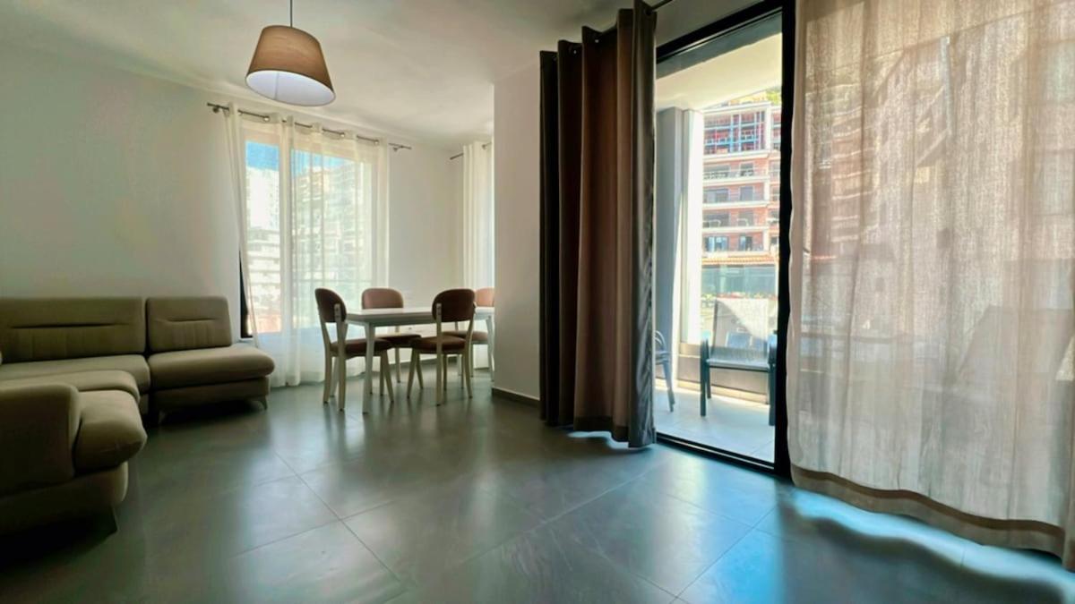 Urban Place Apartment *